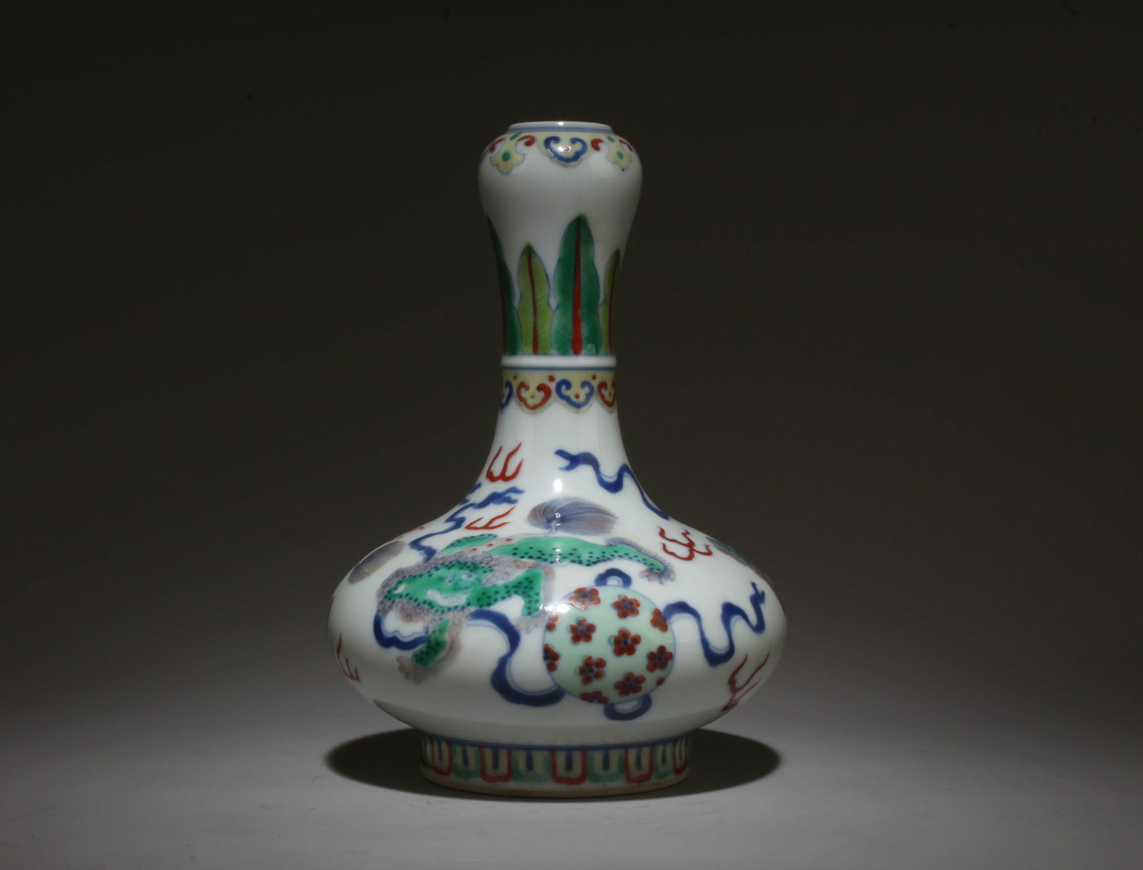 A Doucai Glazed Vase - 3
