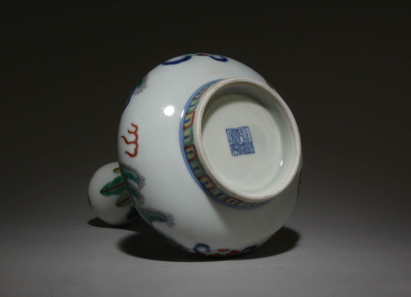A Doucai Glazed Vase - 5