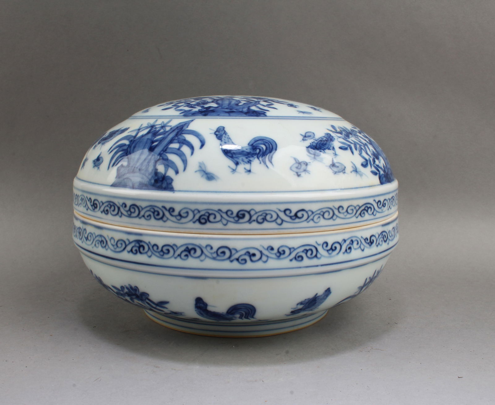 Chinese Blue & White Round Container: Chinese Blue & White Round Container. 'BaiXuGuYao' mark. Diameter: 7"