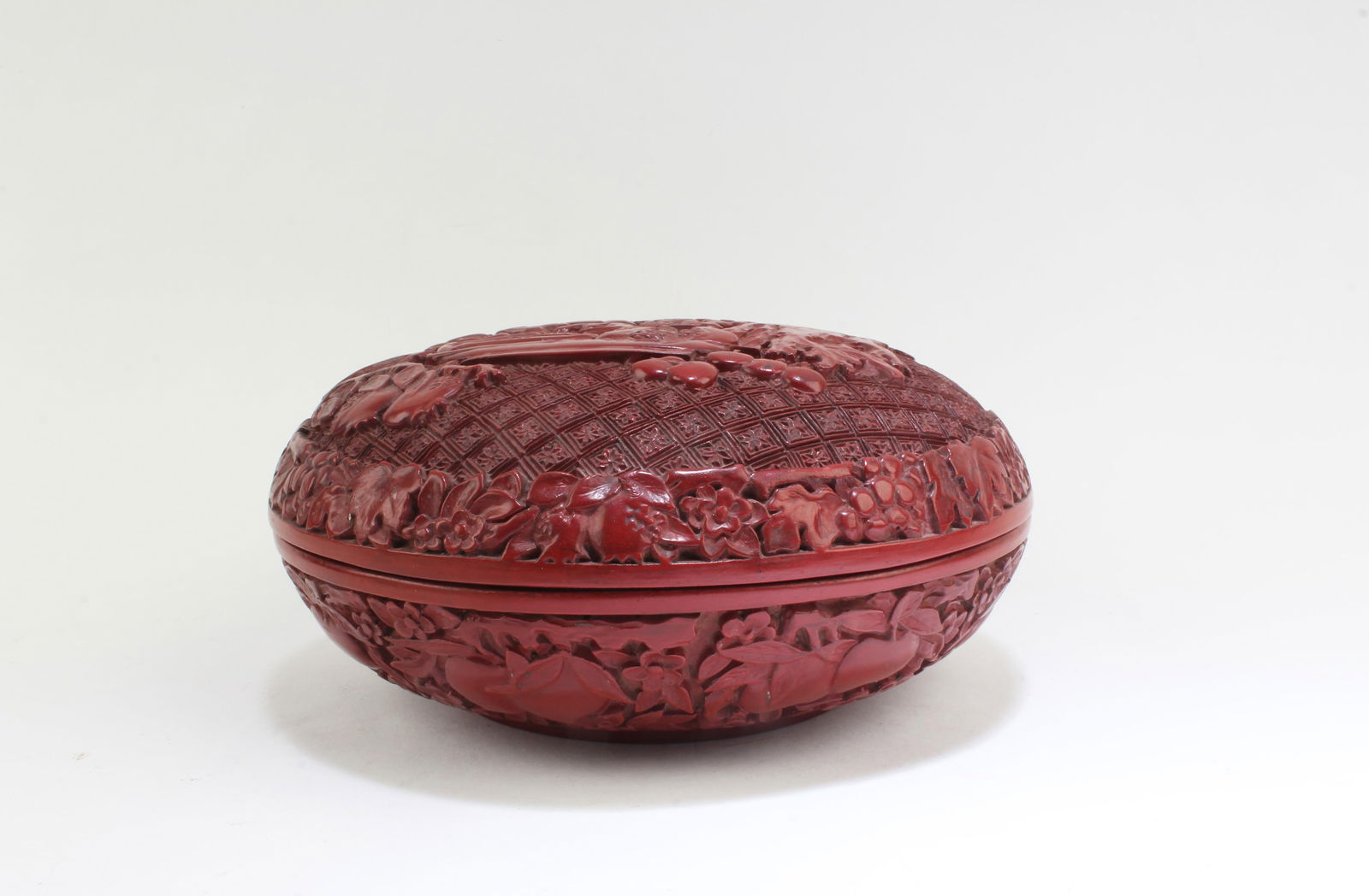 Chinese Cinnabar Lacquer Round Container (1 of 5)