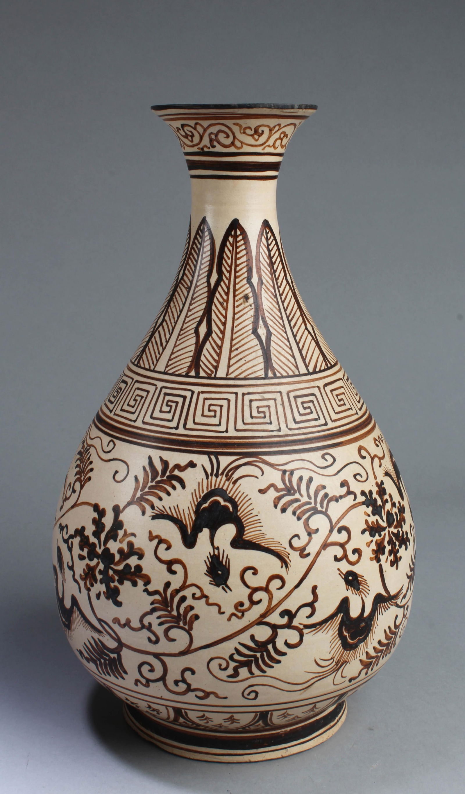 Chinese Dingyao Vase (1 of 4)