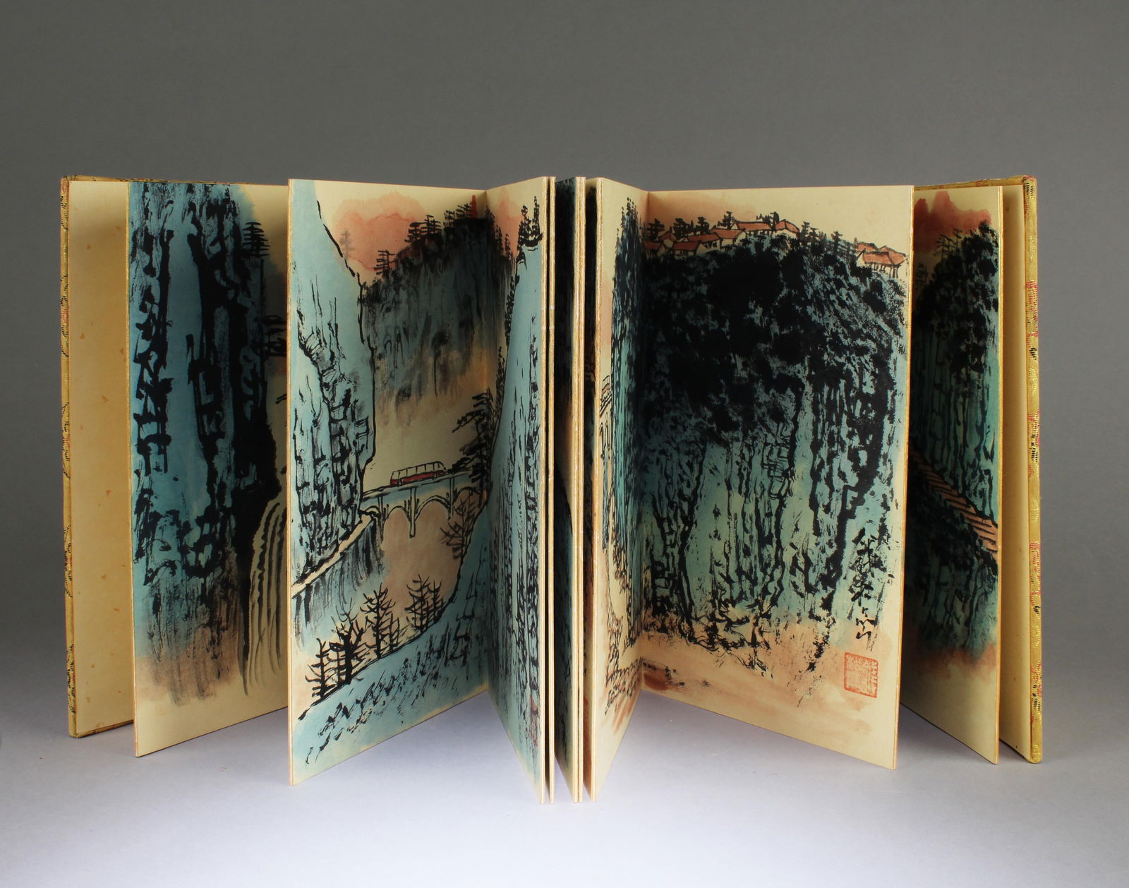 Chinese Painting album: Chinese Painting album, signed with seal attributed to Qian Song Yan. Dimensiion: 10.25" x 6.25"