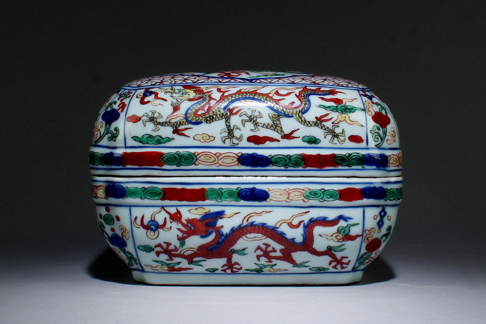 A Wucai Container: A Wucai Container. Dimensions: 6" x 9" x 7".