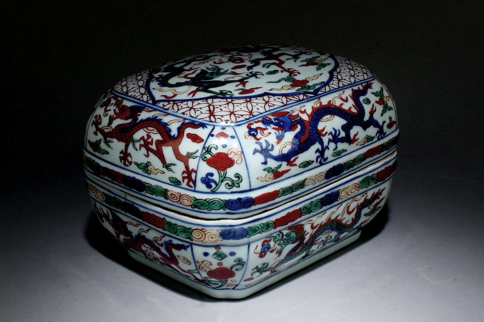 A Wucai Container - 6