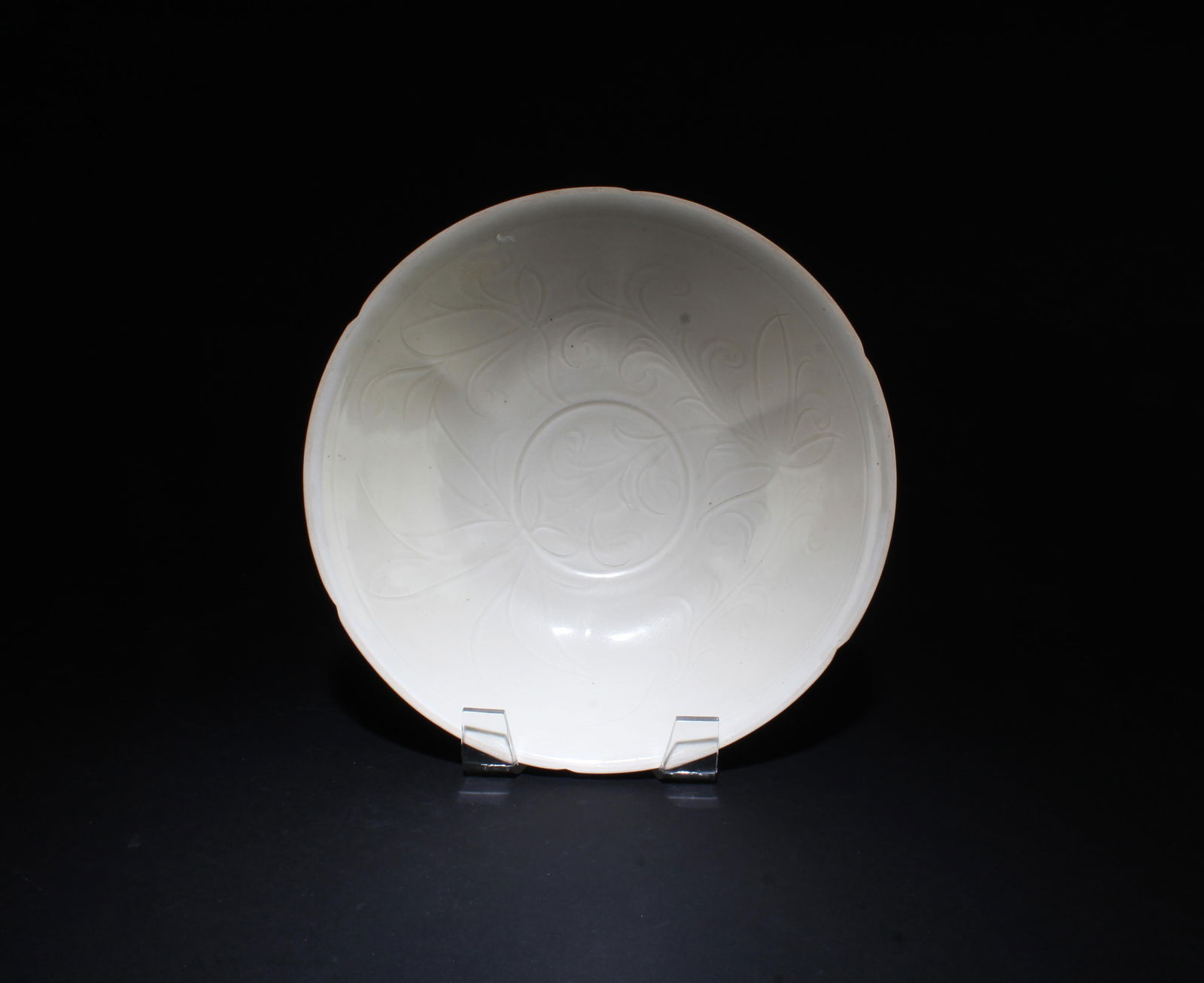 Chinese DingYao Bowl: Chinese DingYao Bowl. Diameter: 8.25"