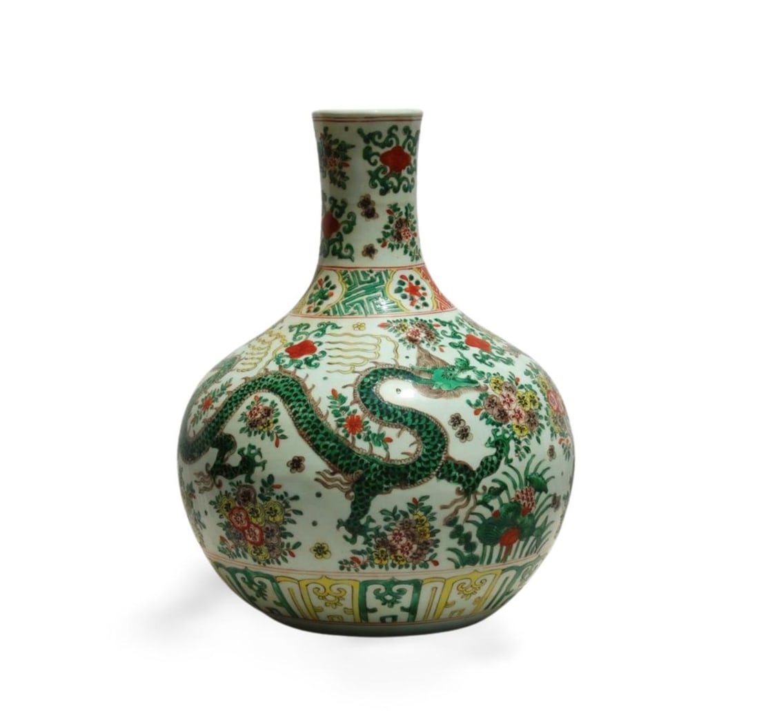 A Doucai Celestial Sphere Vase - 3