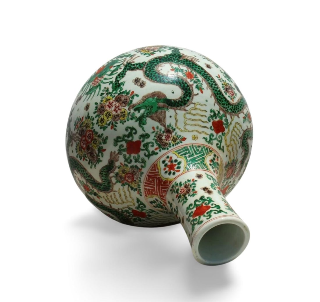 A Doucai Celestial Sphere Vase - 6