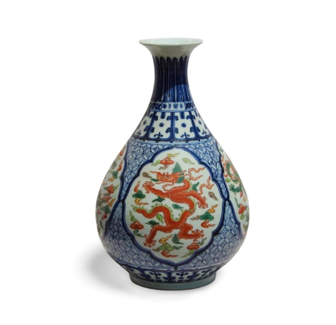 A Blue and White Vase (1 of 7)