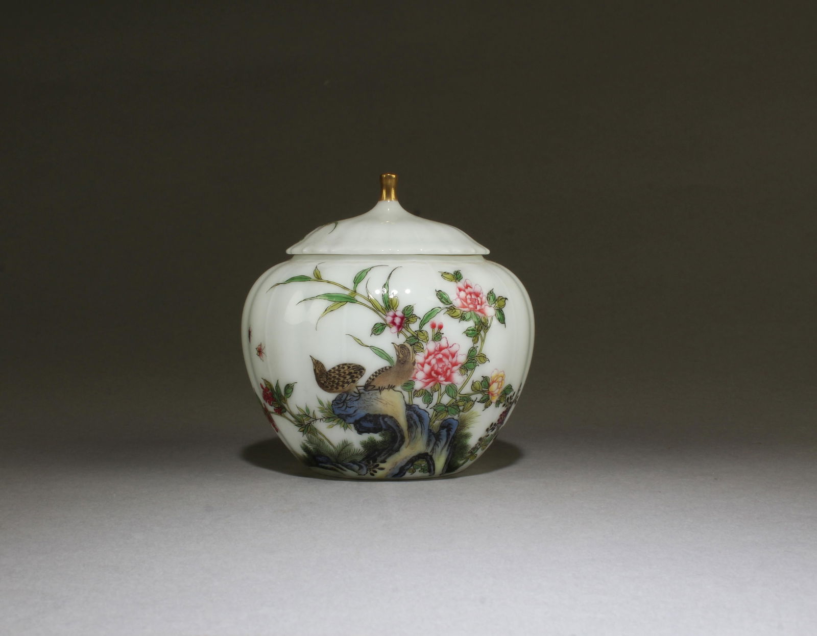 Chinese Famille Rose Porcelain Container: Chinese Famille Rose Porcelain Container.'YongZheng' mark at base. Height: 4"