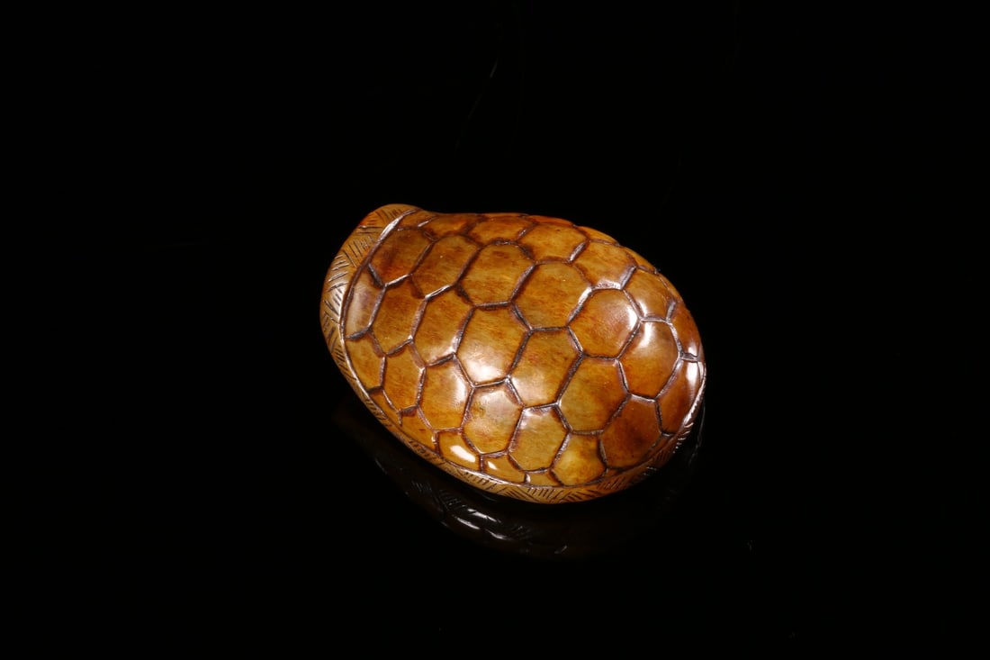 An Archaic Jade Tortoise Shell - 2