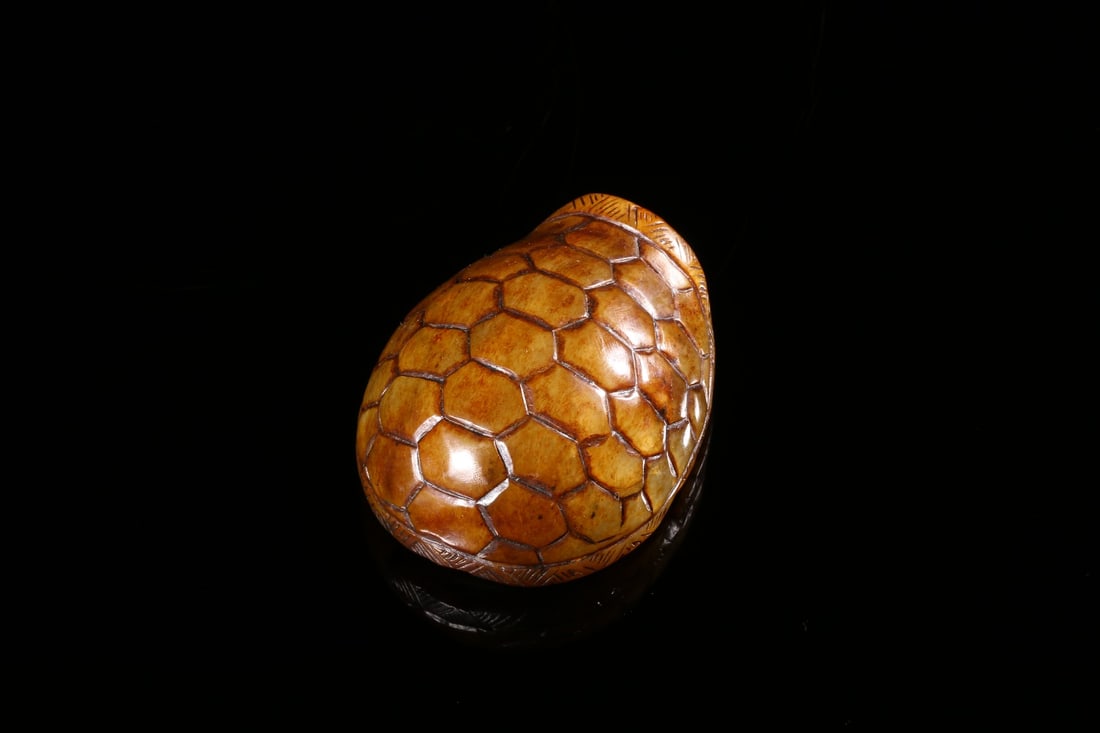 An Archaic Jade Tortoise Shell - 6