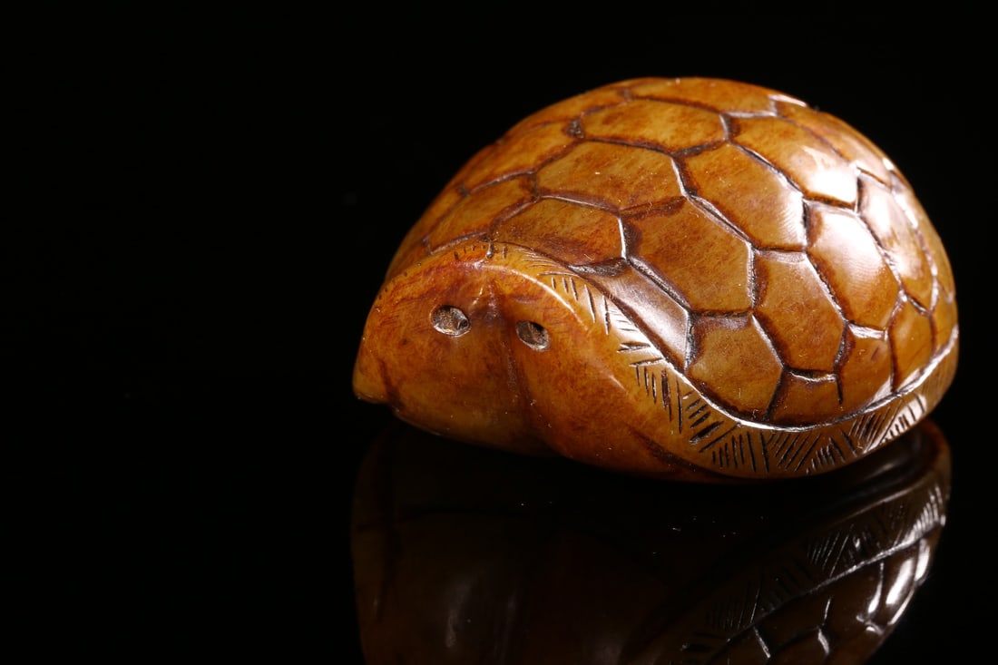 An Archaic Jade Tortoise Shell - 8