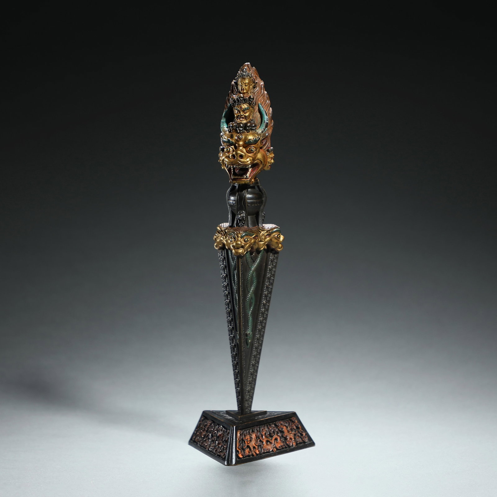 Gilt-Bronze Vajra Scepter: Gilt-Bronze Vajra Scepter. Height:8.78" 710g