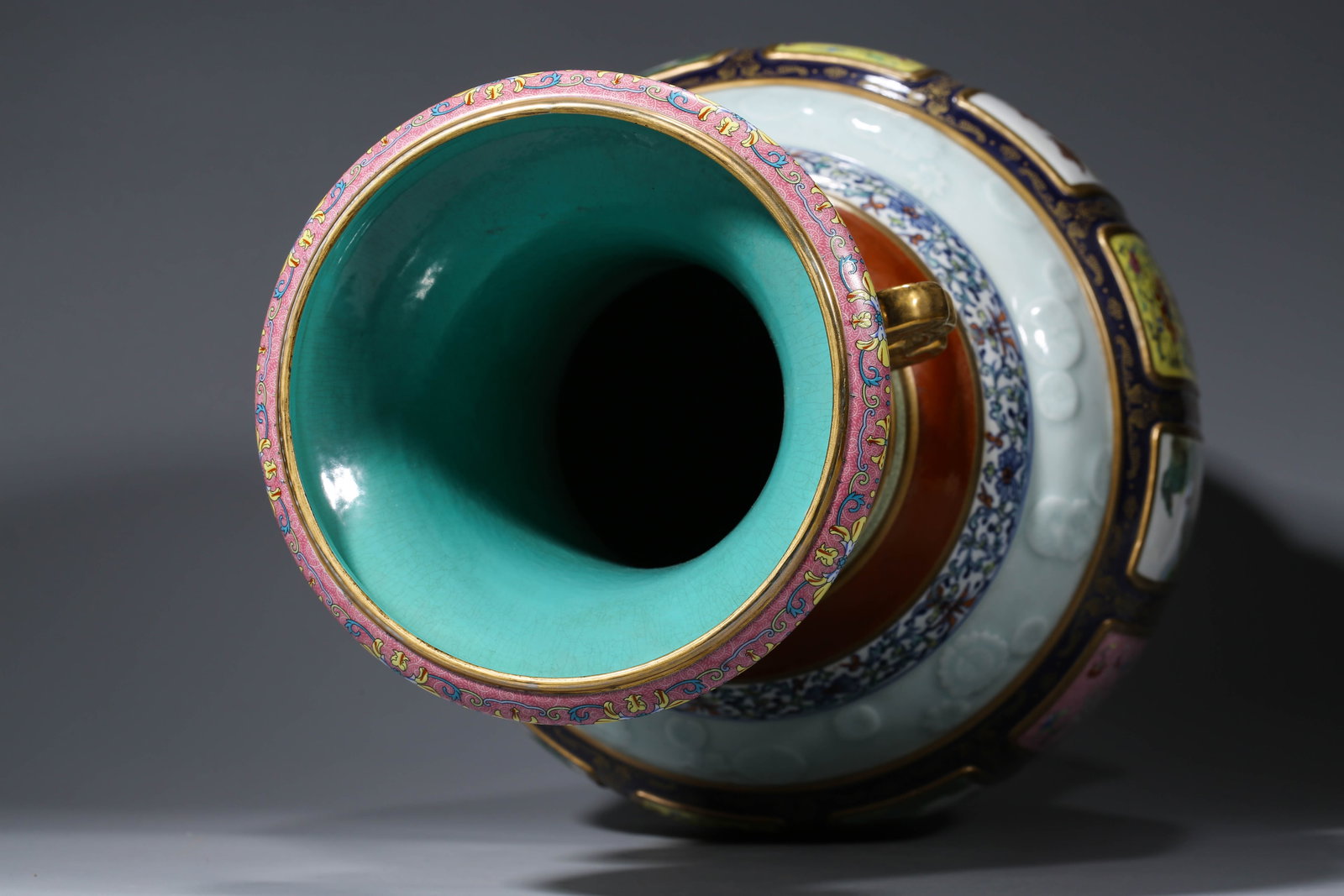 A Multiple Type Porcelain vase - 12