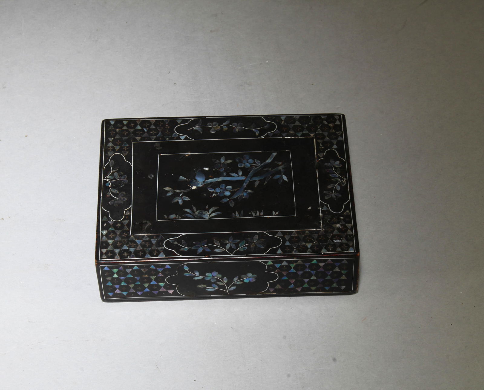 A Chinese Rectangular Shaped Lacquered Box - 7