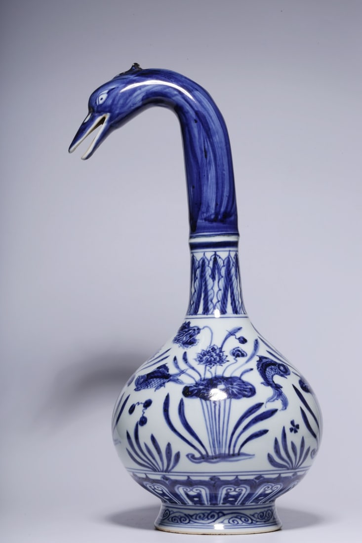A Blue and White Duck?Head Ewer (1 of 11)