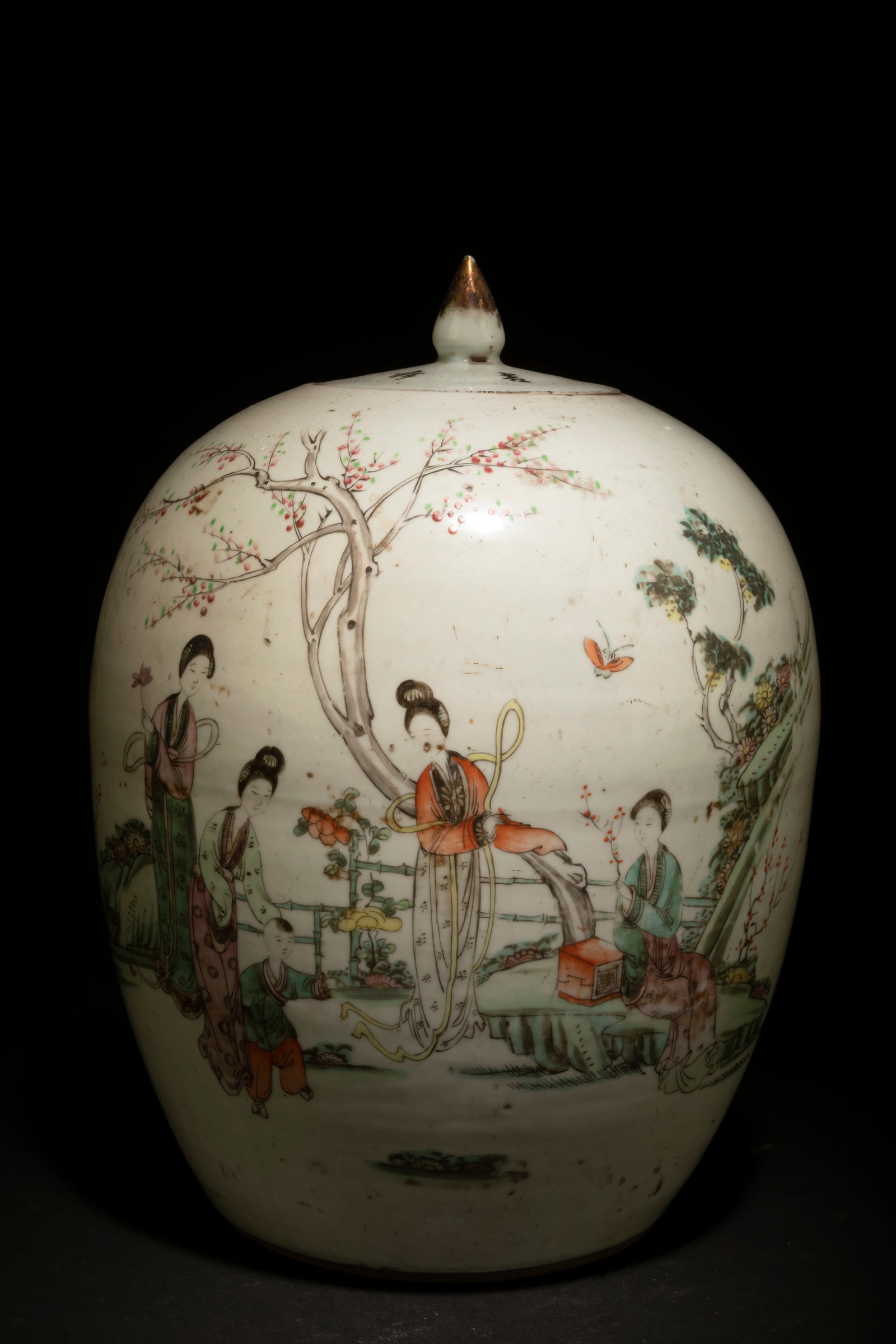 Antique Porcelain Jar (1 of 11)