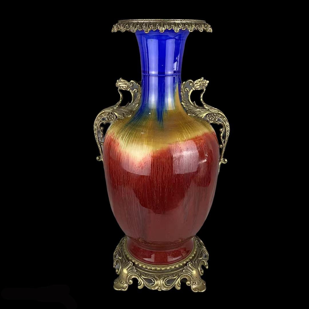 Chinese Porcelain Vase (1 of 9)