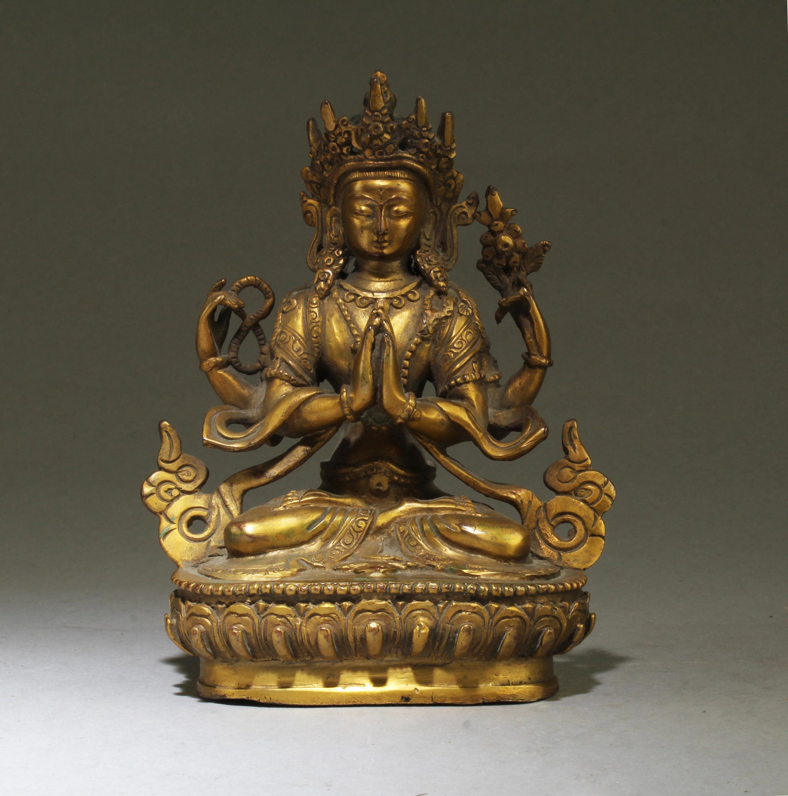 Chinese Bronze Bodhisattva Statue: Chinese Bronze Bodhisattva Statue. Height: 6"