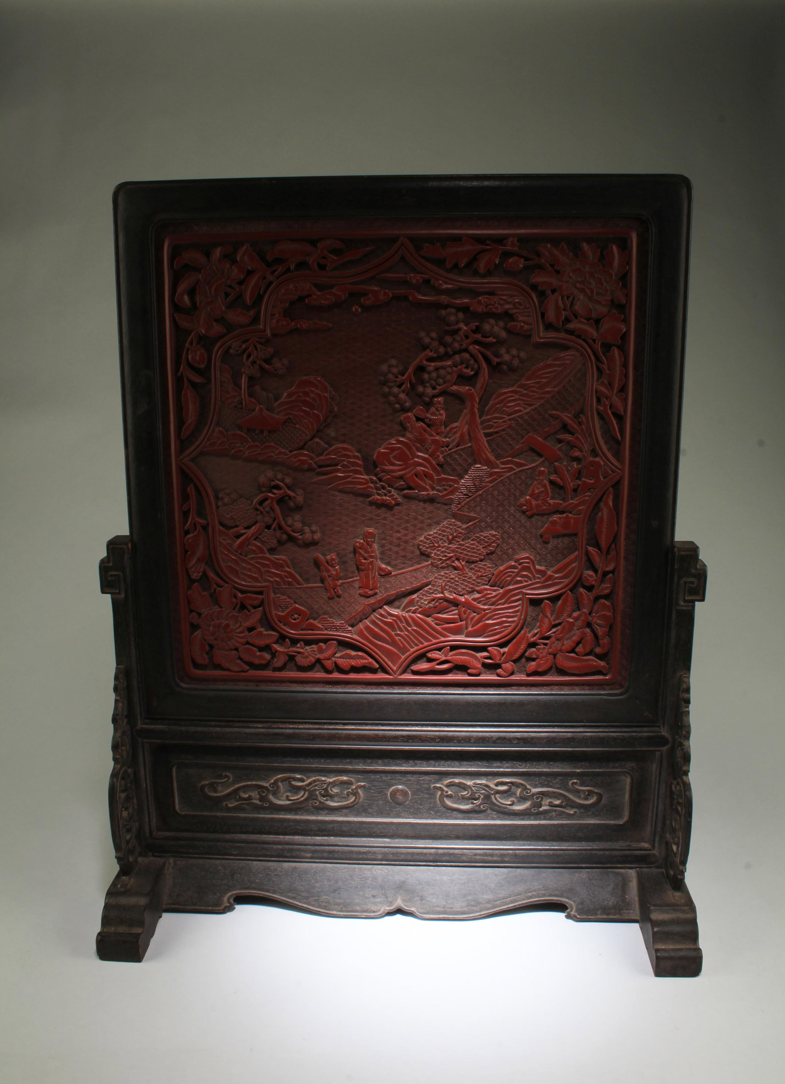 A Cinnabar Lacquer Table Screen - 2