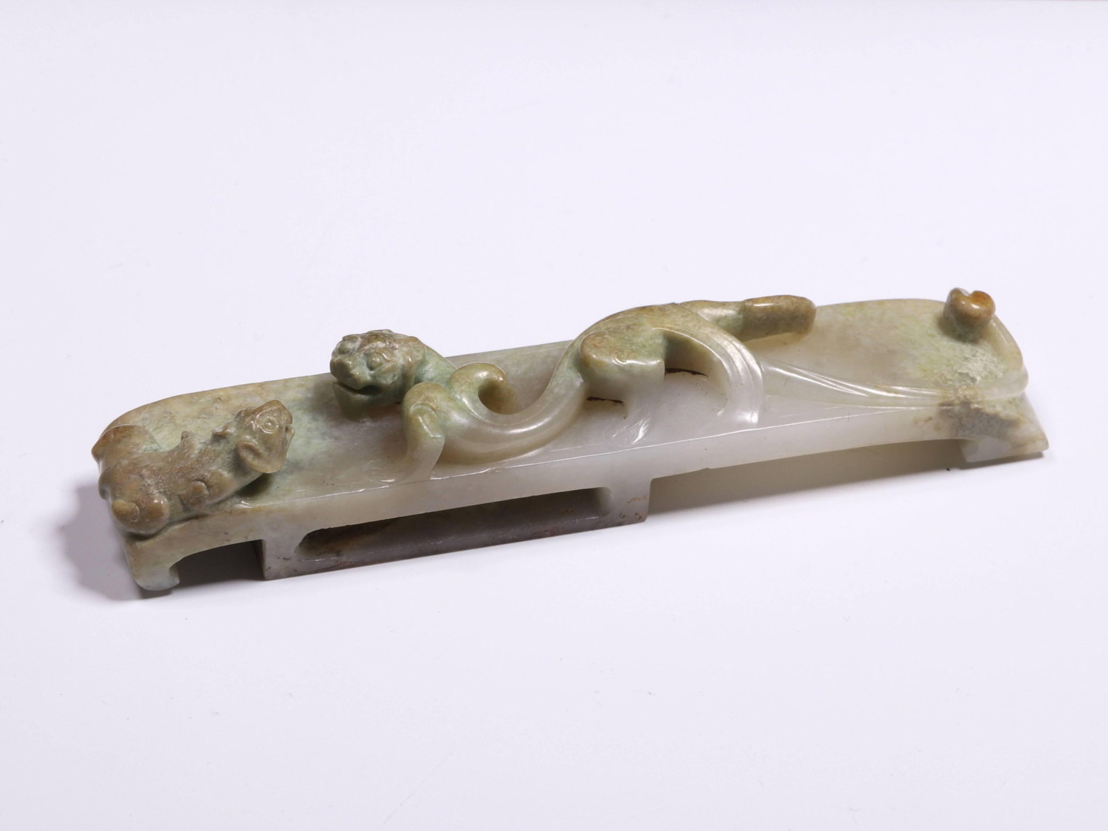A Han Jade Dragon Ornament (1 of 9)