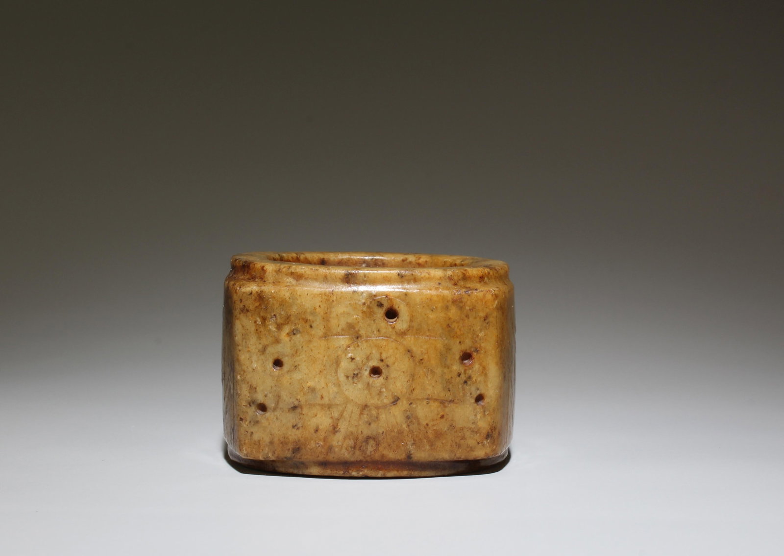 A Jade Cong - 4