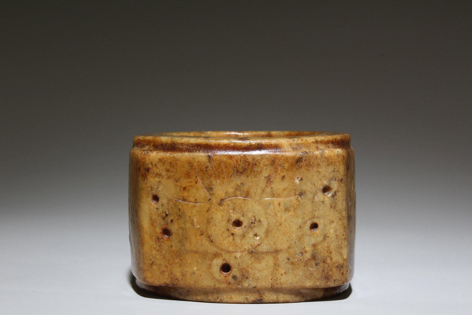 A Jade Cong - 8