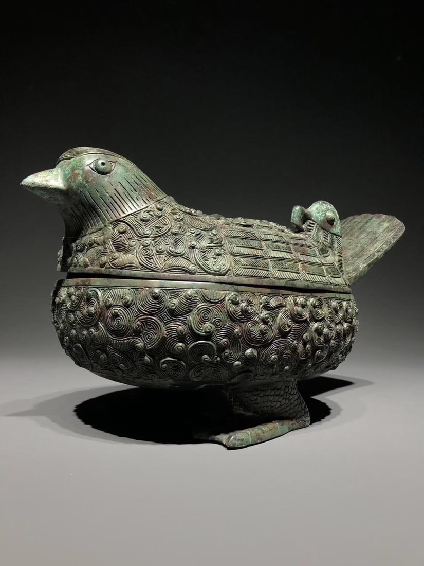A Bronze Bird-Shaped Box - 9
