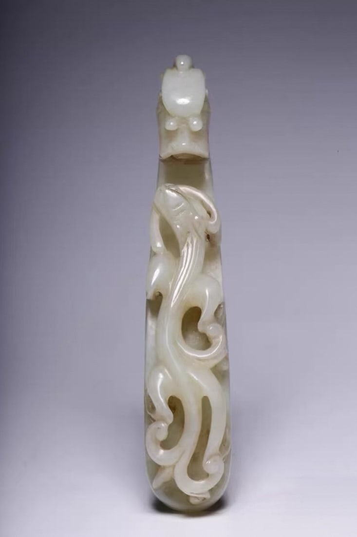 A Hetian Jade Belt Hook (1 of 8)