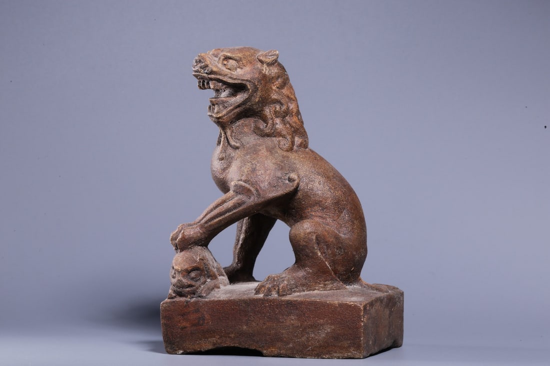 A Pair of Stone Lion Paperweights: A Pair of Stone Lion Paperweights. Dimensions: 6.30in x 3.66in x 4.13in Weight: 3.10lbs.