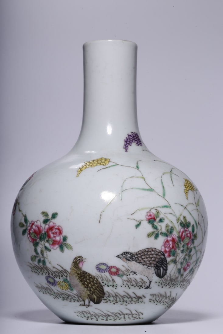 A Fencai Enamel Tianqiuping Vase: A Fencai Enamel Tianqiuping Vase. Height: 6.97in Diameter: 4.72in Weight: 0.61lbs.