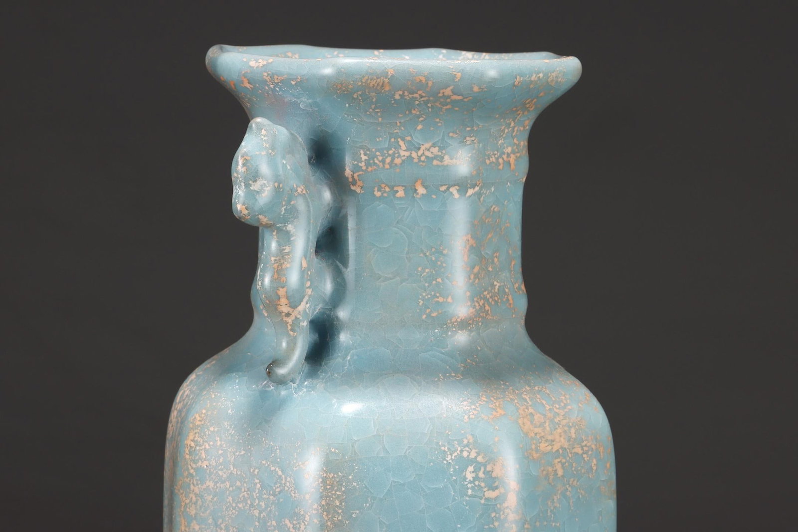 A Ru Ware Sky-Blue Octagonal Vase - 5