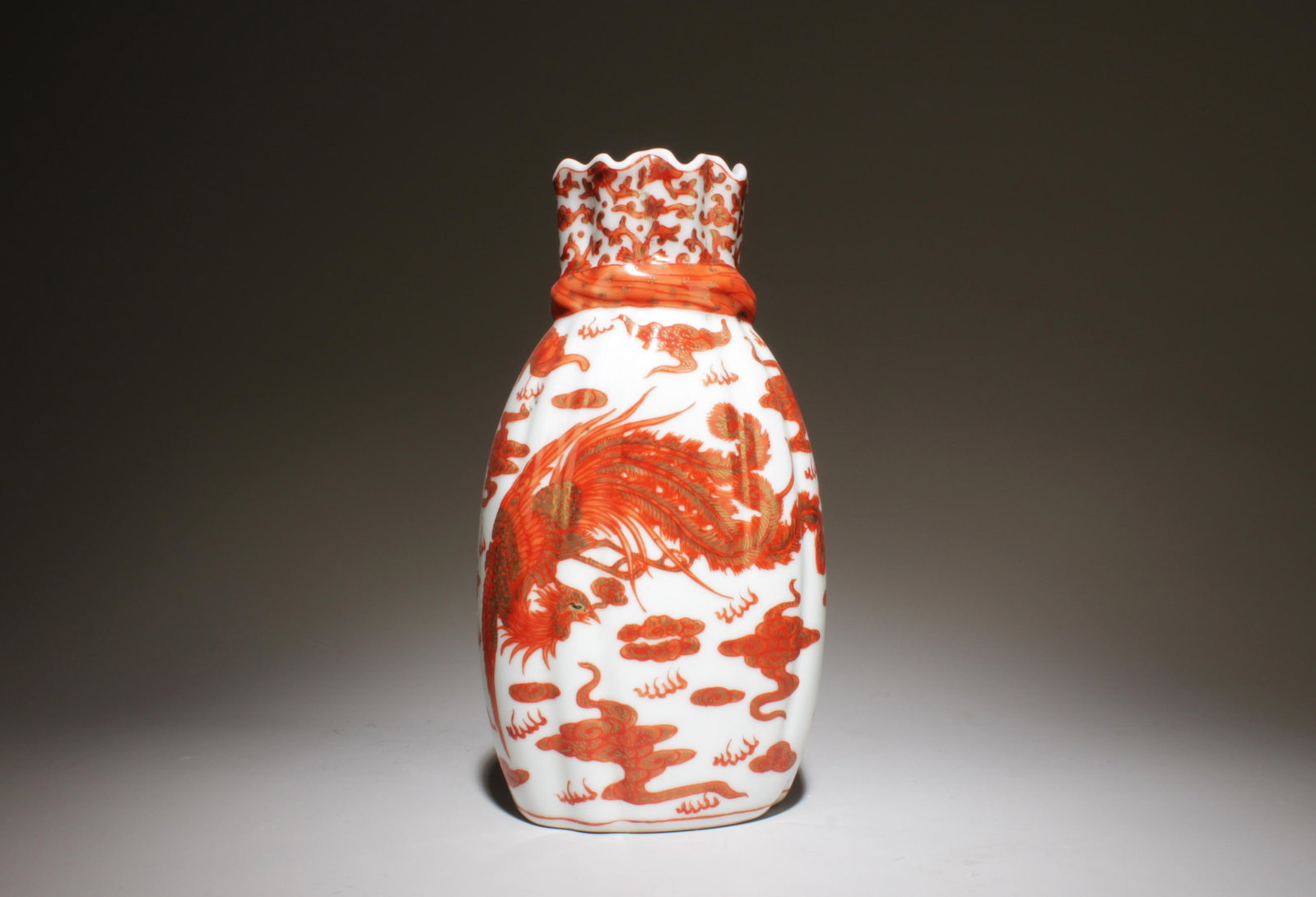 An Underglazed Red Vase - 2