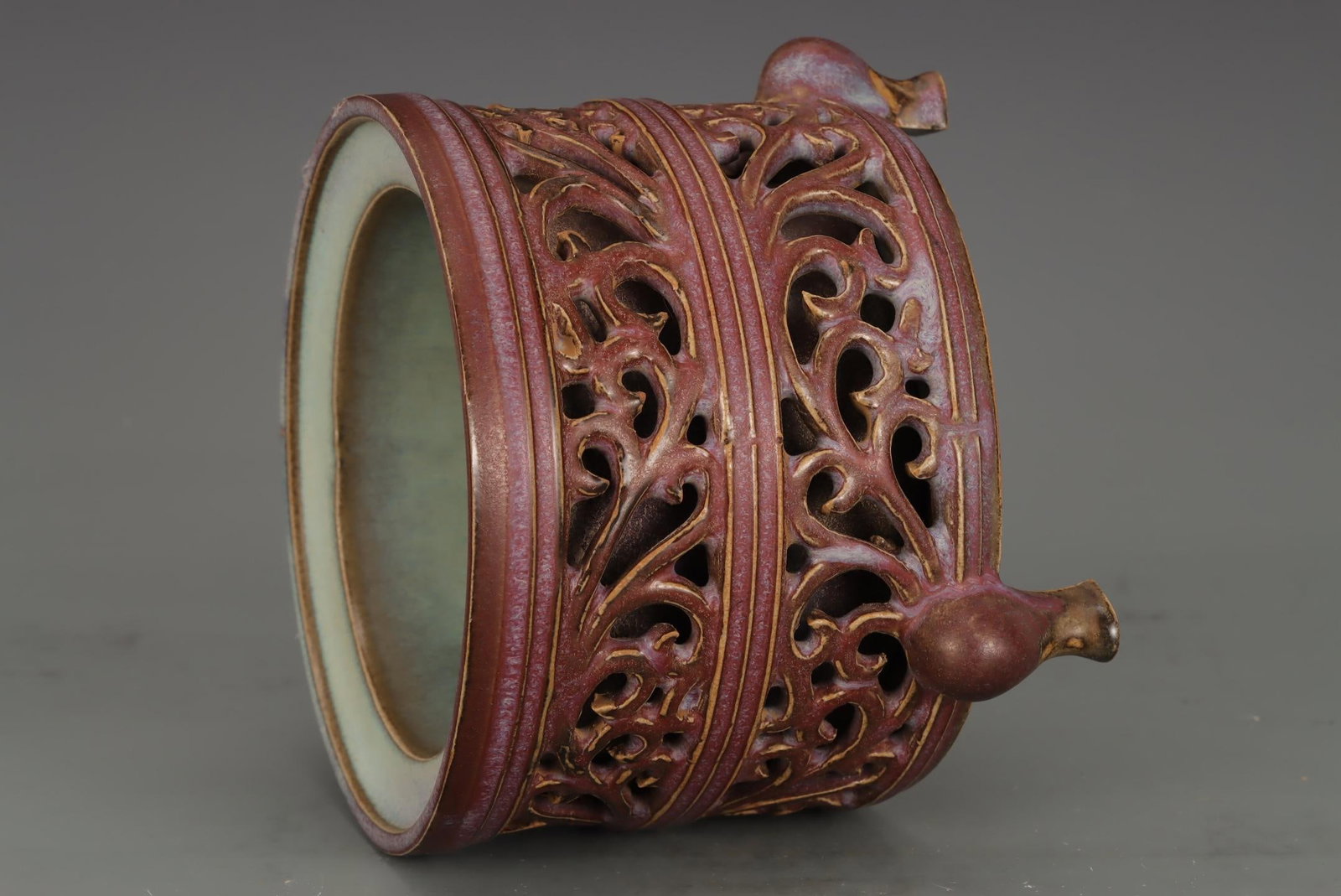 A Jun Ware Openwork Tripod Censer - 3