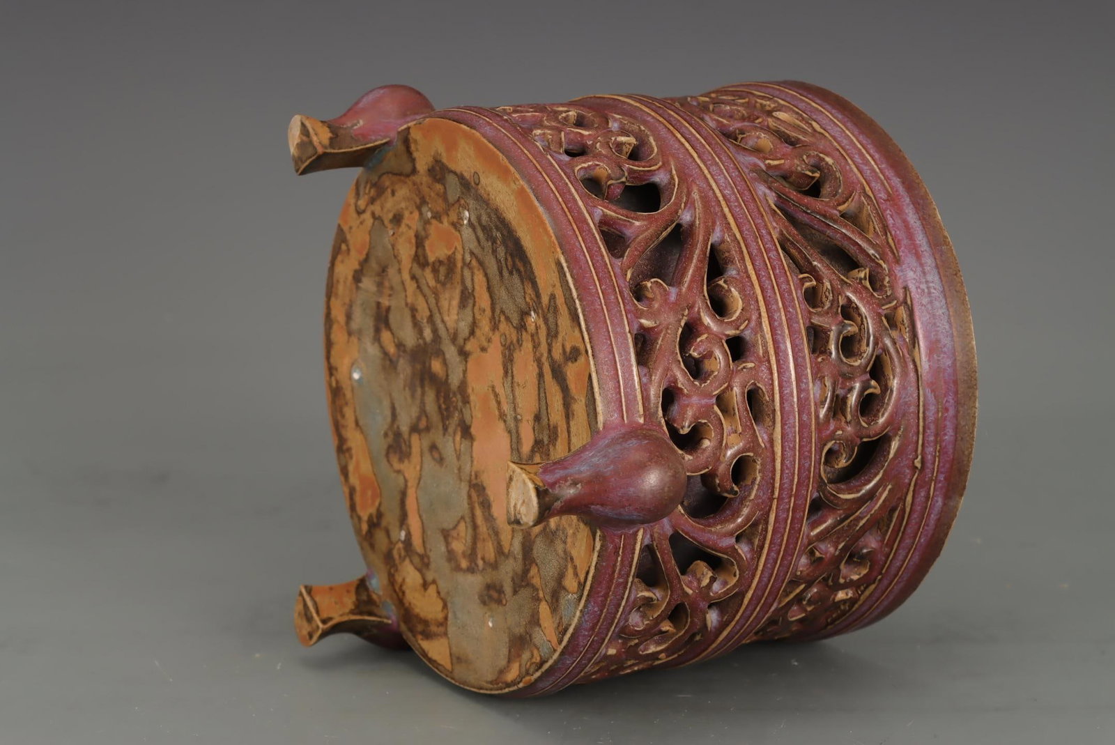 A Jun Ware Openwork Tripod Censer - 4