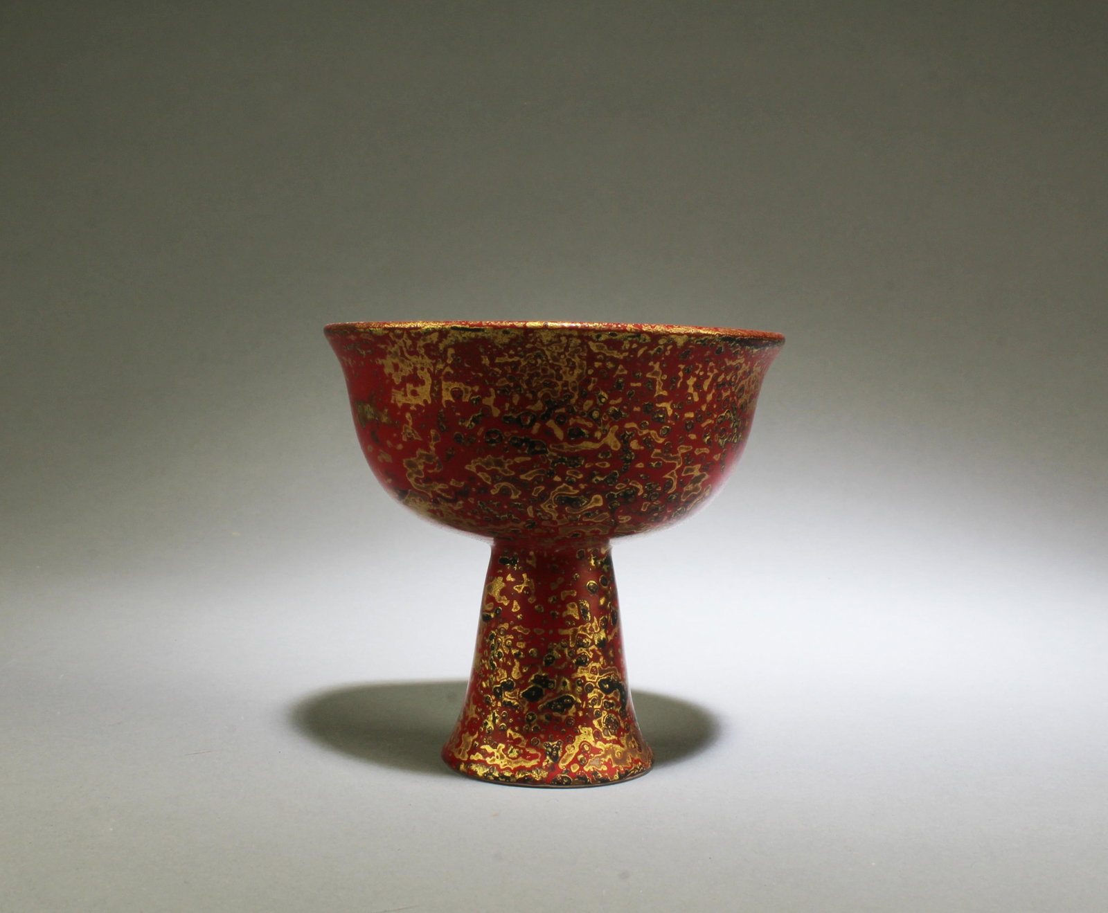 A Porcelain Stem Cup - 2