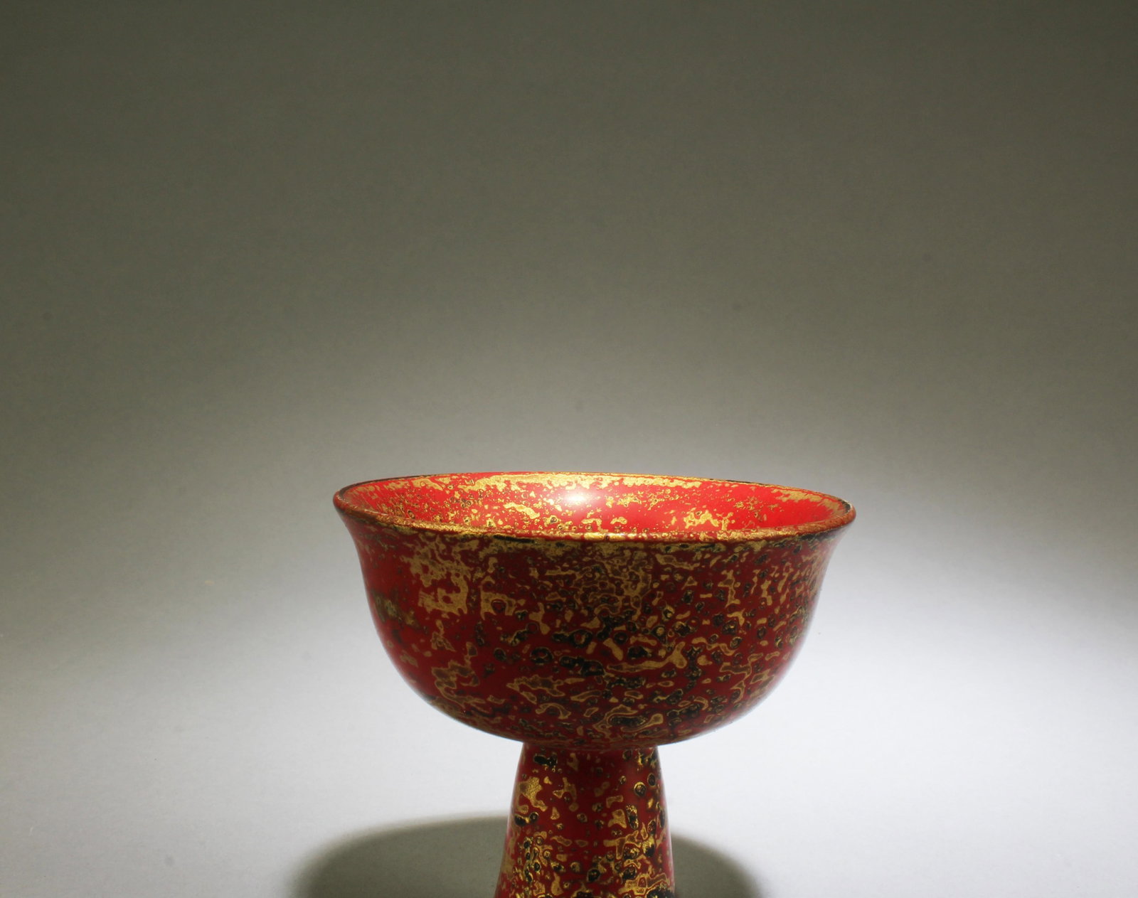 A Porcelain Stem Cup - 3