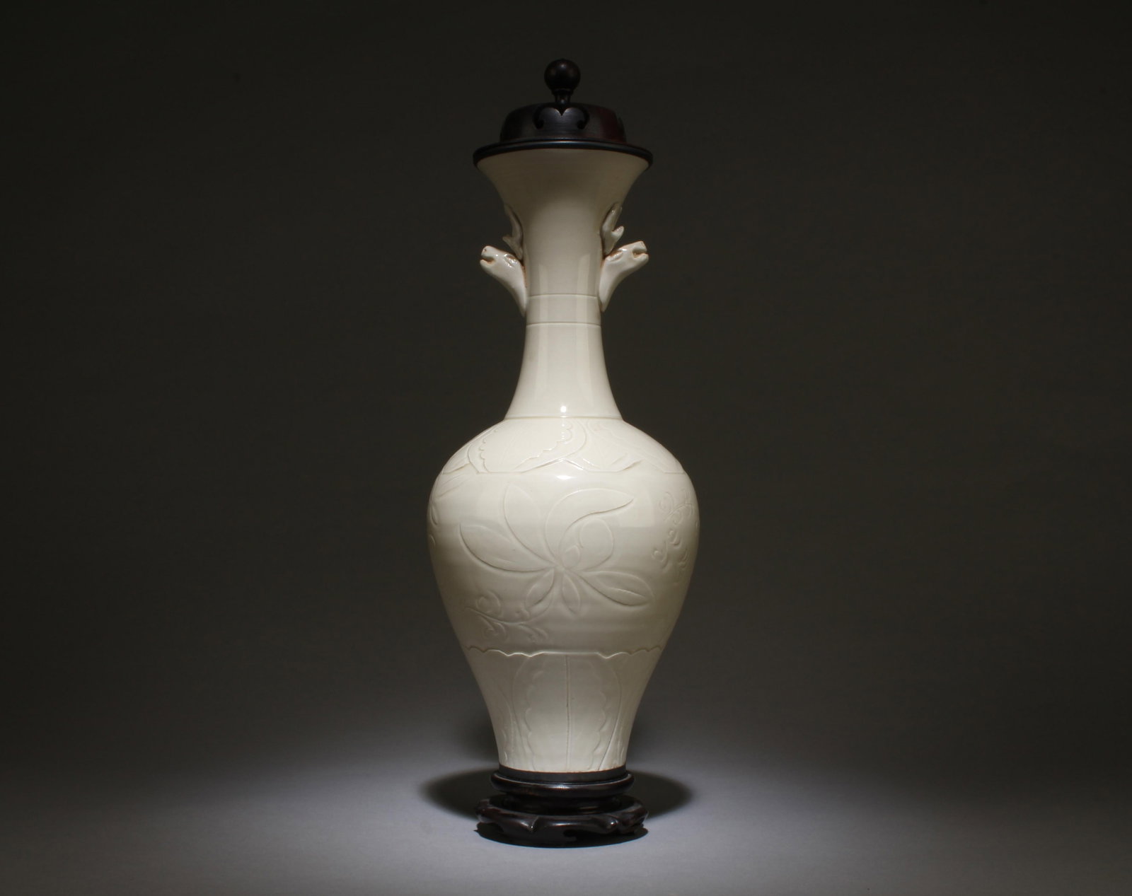 A Dingyao Vase with Stand - 3