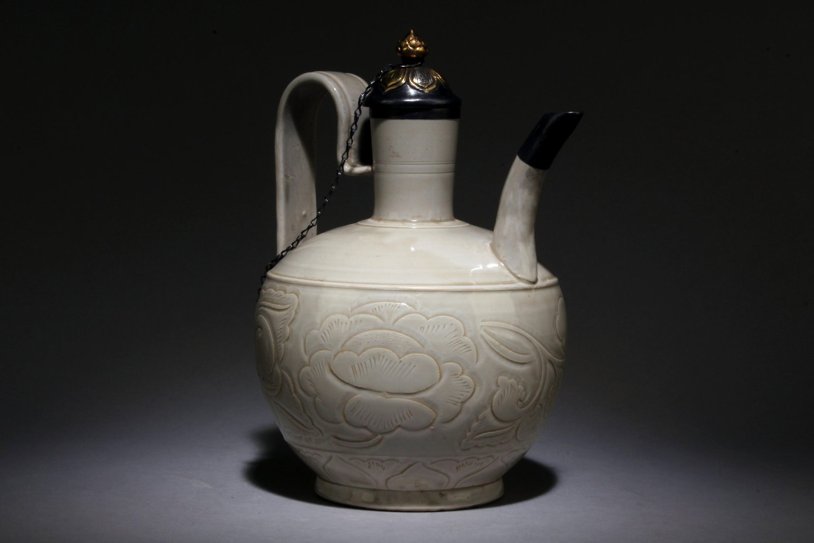 A Dinyao Pot - 4