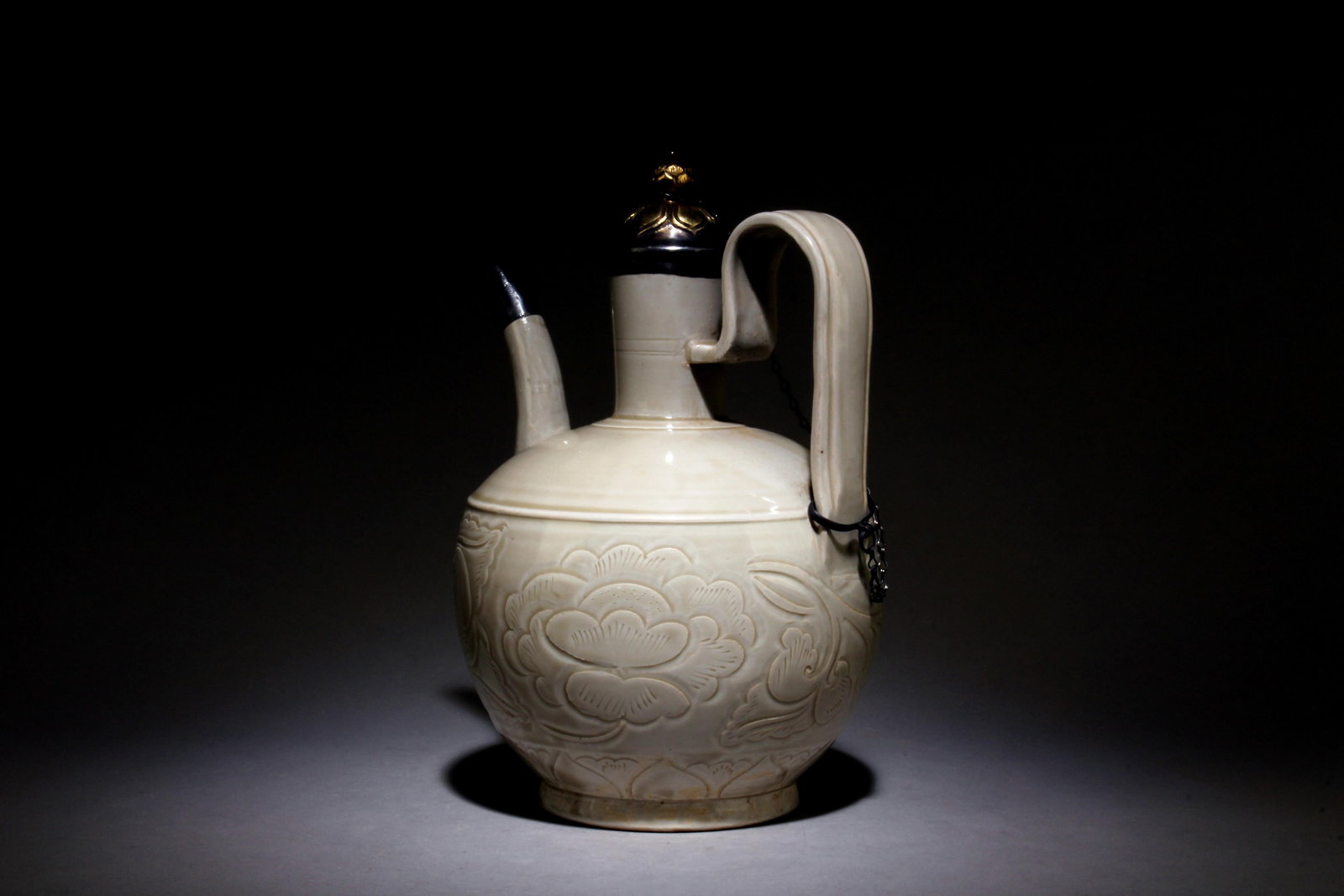 A Dinyao Pot - 6
