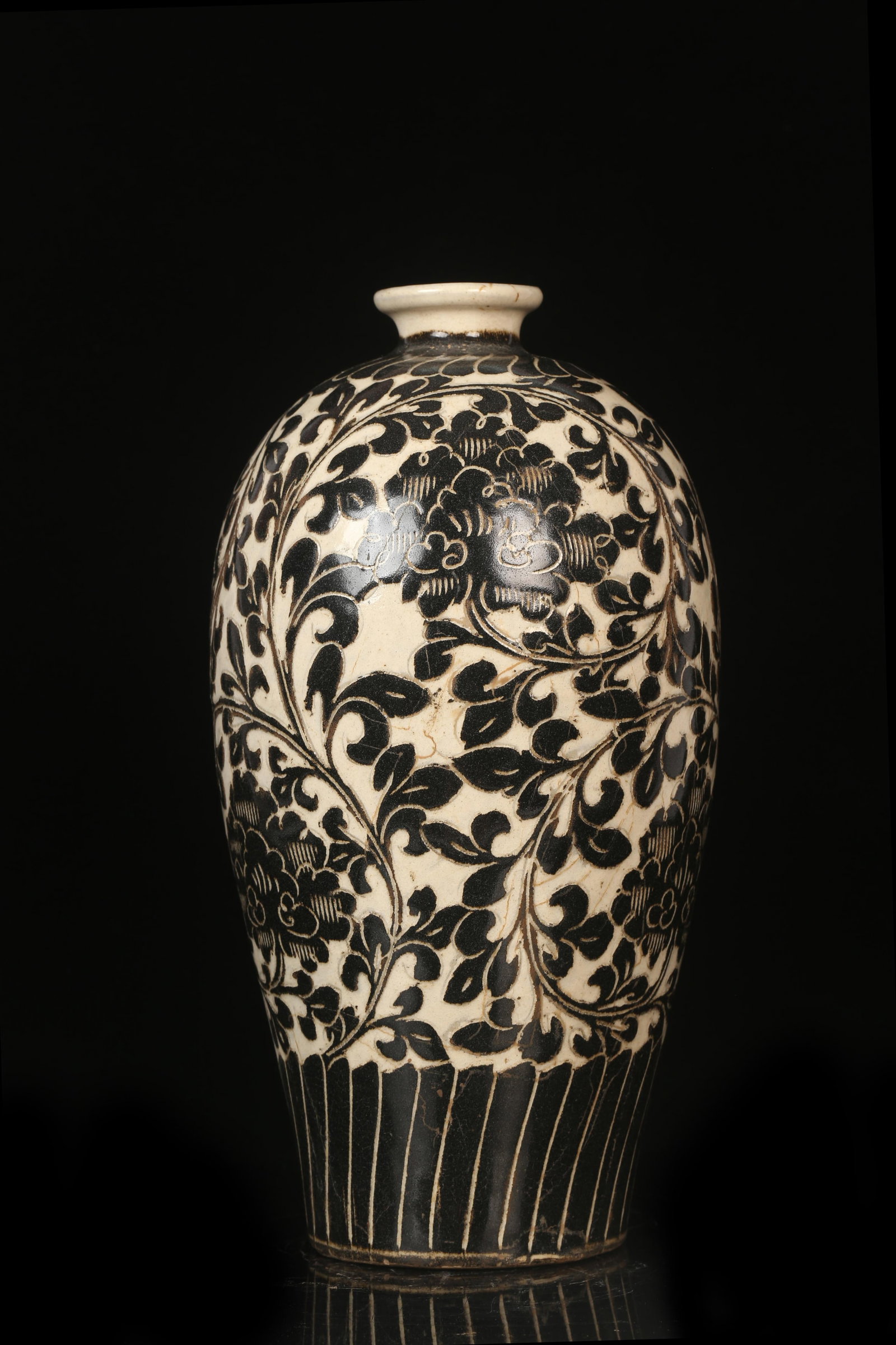 A Cizhou Meiping Vase (1 of 9)