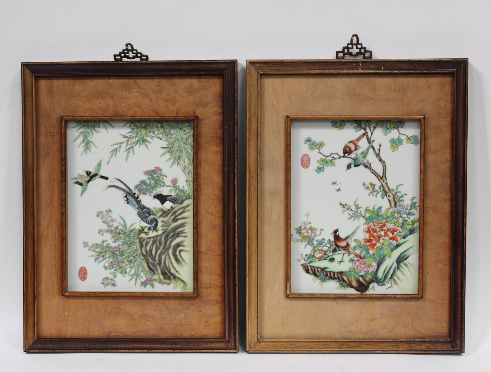 A Pair of Framed Chinese Porcelain Plaque (1 of 2)