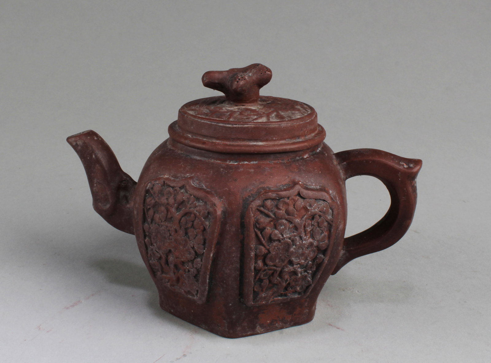 Chinese Zisha Teapot: Chinese Zisha Teapot. Length: 6"