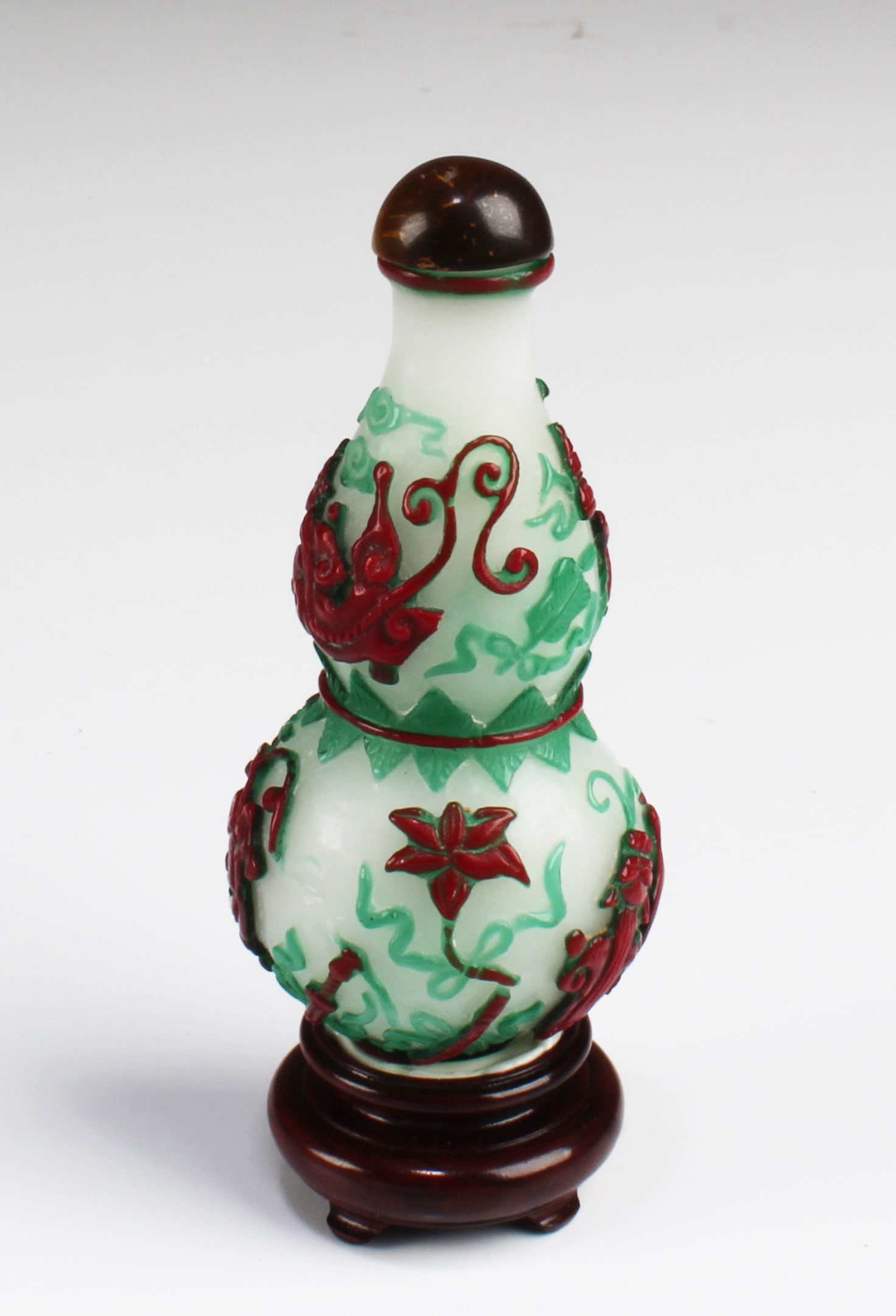 Chinese Peking Glass Snuff Bottle (1 of 5)