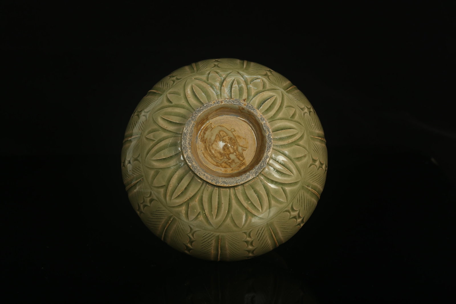 A Yaozhou Pot - 9