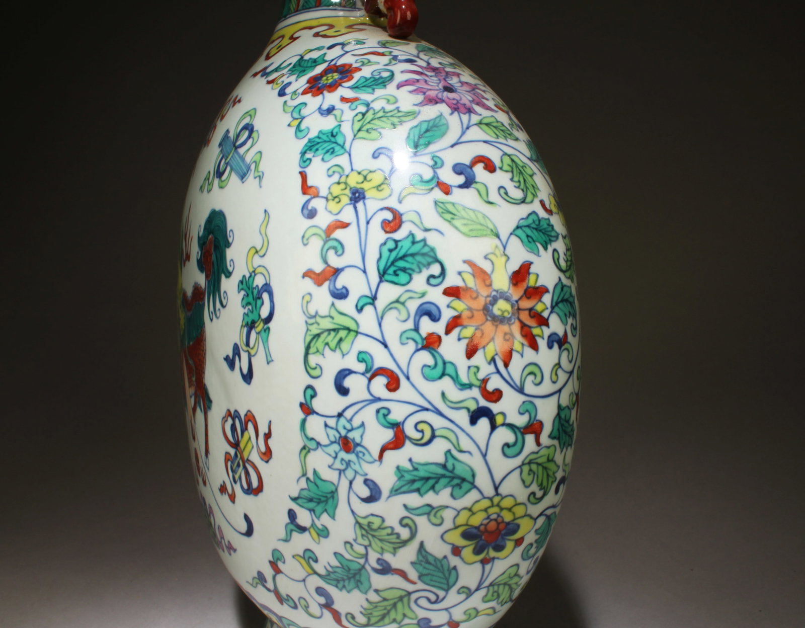 A Doucai Moon Vase - 2