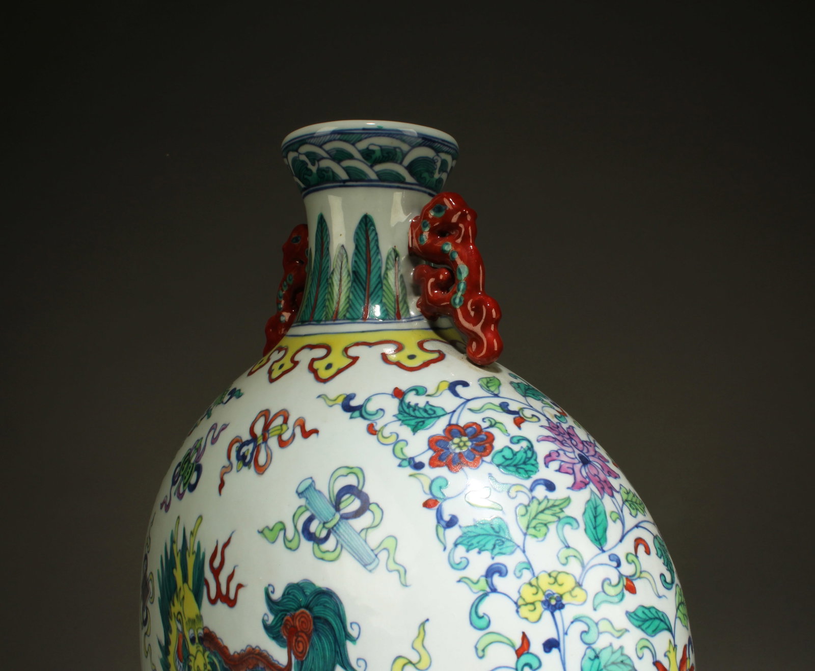 A Doucai Moon Vase - 5