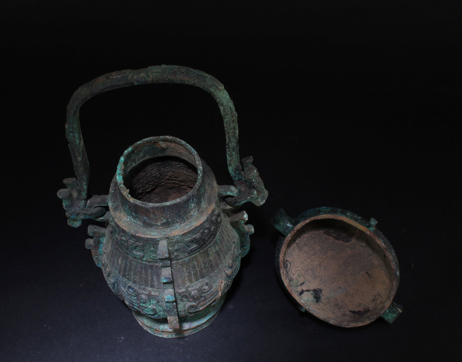 Chinese Bronze Container - 7