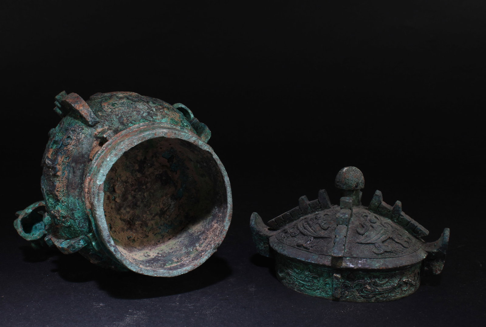 Chinese Bronze Container - 8