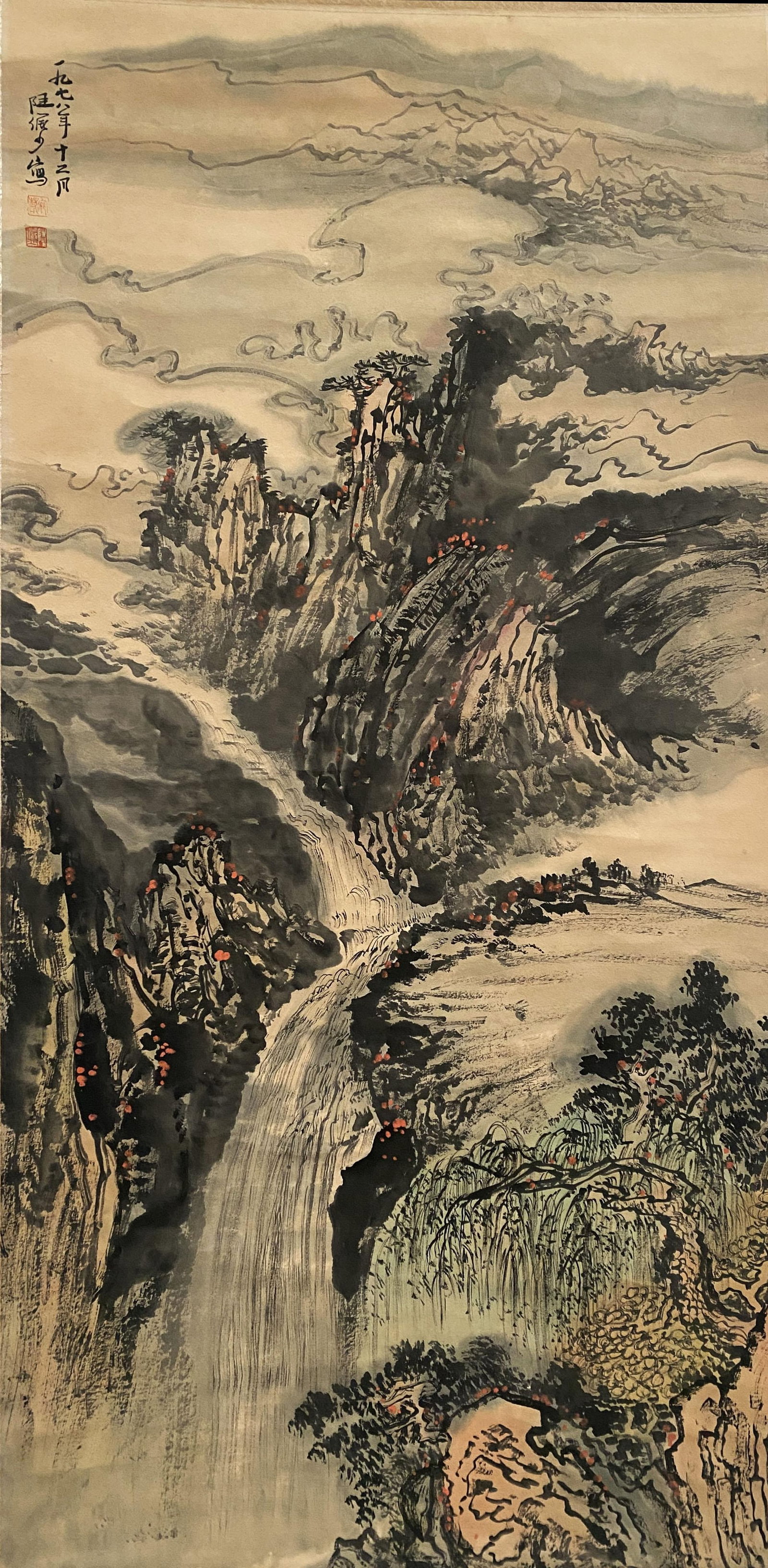 A Scroll Painting Attributed to Lu Yanshao (1 of 7)